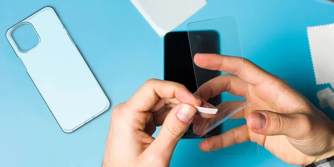 Set tvrzeného skla, silikonového krytu a držáku