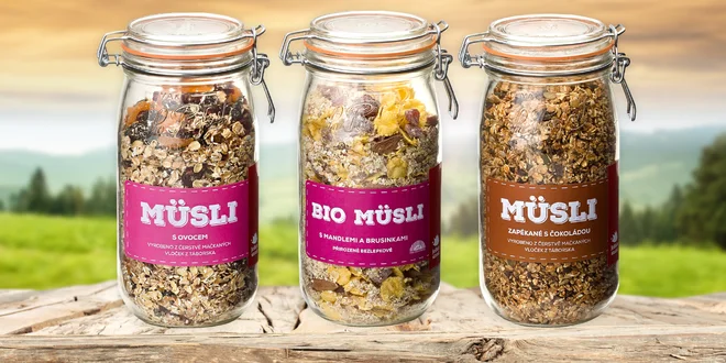 Klasické i bezlepkové BIO müsli ve skleněné dóze