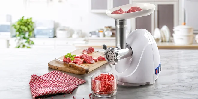 Elektrický mlýnek na maso se 3 nástavci na mletí