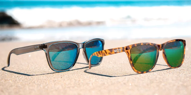 Polarizační brýle: různé tvary skel i barvy obrouček