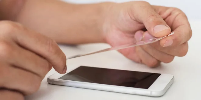 Tvrzené sklo na telefony Apple a Samsung