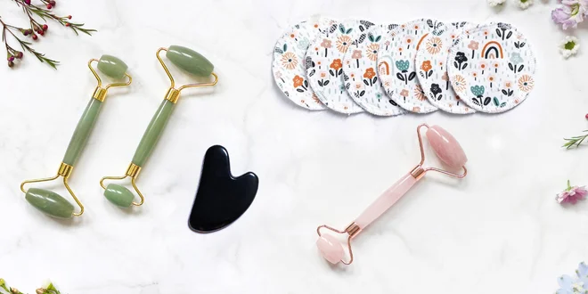 Krásná pleť: váleček, Gua sha i pratelné tamponky