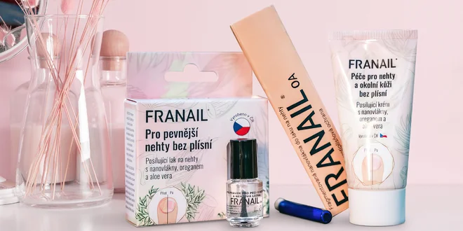 Dárkový set pro péči o nehty: výživa nehtů i lak