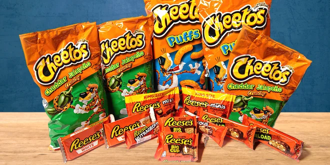 Americké dobroty: křupky Cheetos a tyčinky Reese's