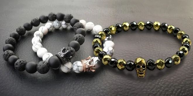 Elegantní náramky s minerály: onyx, hematit i láva