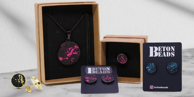 Originální betonové šperky s barevnými kaňkami i set