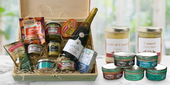Francouzské delikatesy: foie gras i box s vínem