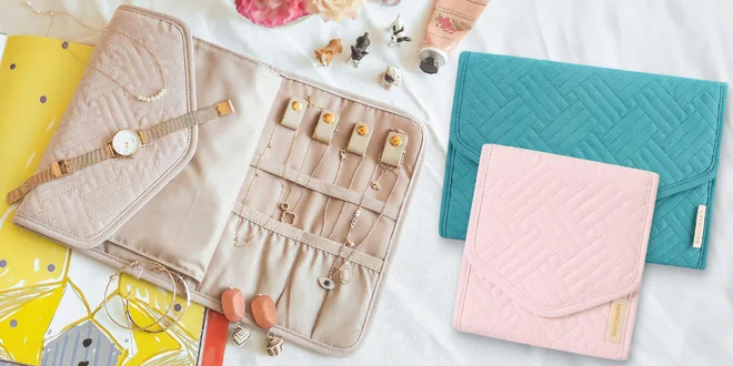 Elegantní cestovní šperkovnice tří velikostí a barev