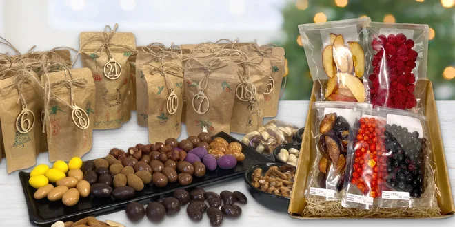 Adventní kalendář i vánoční balíčky: sušené ovoce, sýry i oříšky