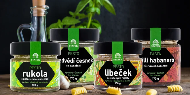 Česká pesta, pasty, chilli i česnek v oleji