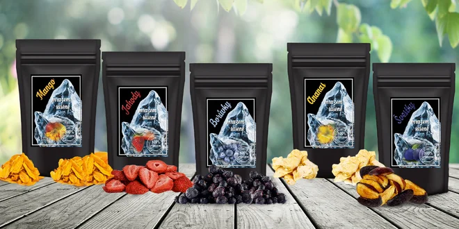 Ovoce sušené mrazem: švestky, mango, jahody aj.