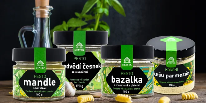 Česká pesta, pasty, chilli i česnek v oleji