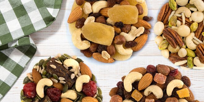 Ořechové směsi: s ovocem, čokoládou i semínky