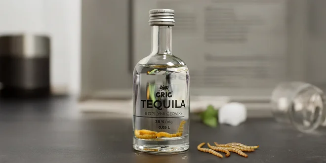 Tequila z modré agáve s opilými červíky: 50 ml