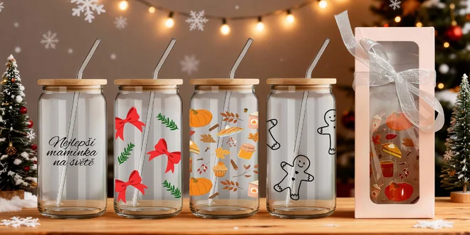 Skleničky s bambusovým víčkem a brčkem