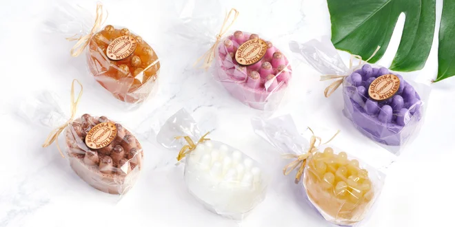 Peelingová a masážní mýdla v celofánovém sáčku