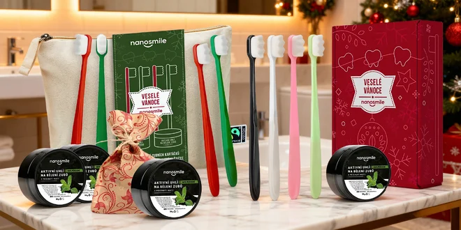 Vánoční balíčky Nanosmile: kartáčky i bělicí pudr