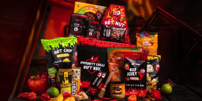 Pikantní dárkové sady: extra ostré chipsy, oříšky i koření