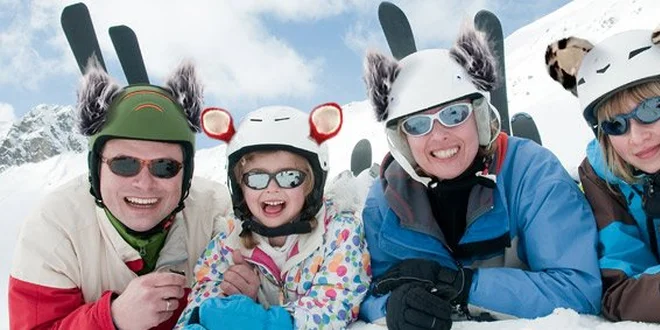 5,99 eur za vtipné ušká na lyžiarsku prilbu