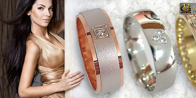 Pár zlatých obrúčok.