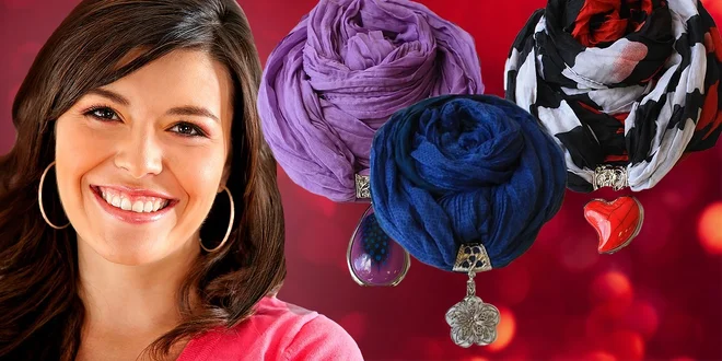 Štýlová šatka s príveskom