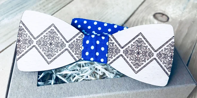 Handmade drevený motýlik - nové ľudové vzory!