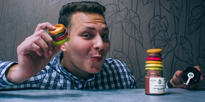 Speciální oříškové krémy: s makronkami i malinami