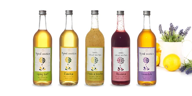 Domáce bylinkové a ovocné sirupy s dužinou