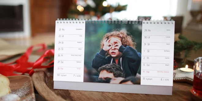 Veľký stolný alebo nástenný fotokalendár