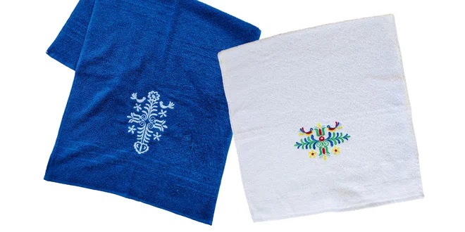 Bavlnené uteráky s folklórnou výšivkou
