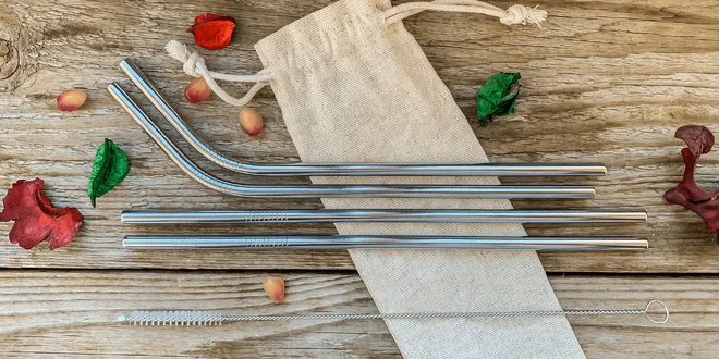 Ekologické kovové slamky s čistiacou kefkou (4 ks)