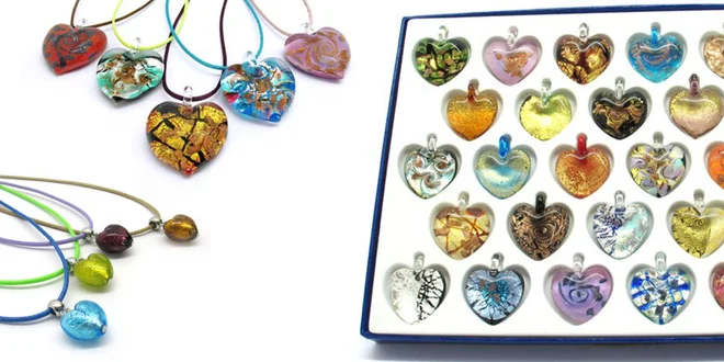 Romantické prívesky a náhrdelníky z muránskeho skla