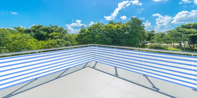 Balkónová roleta s jednoduchou aplikáciou i údržbou