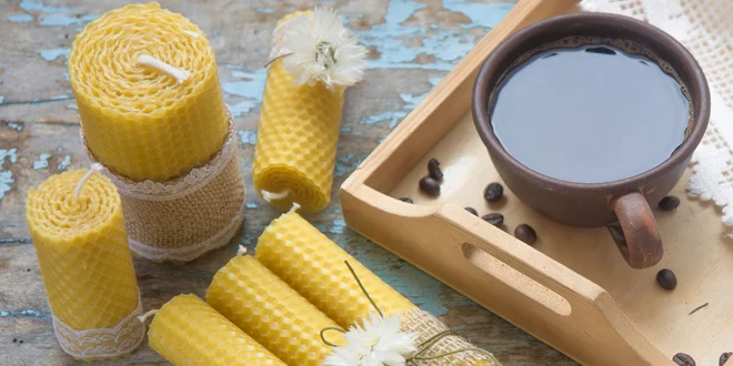 Krásne sety točených sviečok z včelieho vosku