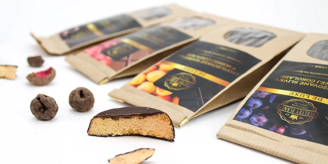 Mrazom sušené ovocie v mliečnej či horkej čokoláde