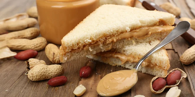 1 kg arašidového masla: prírodné i s čokoládou