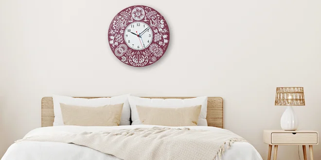 Ručne maľované hodiny s ľudovým motívom z Vajnor