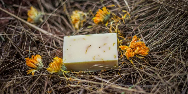 Balíky prírodných mydiel slovenskej výroby Ľubava