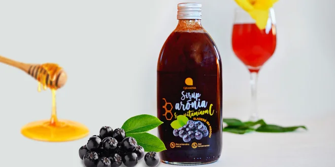 Veľké balenie medom sladených sirupov z arónie