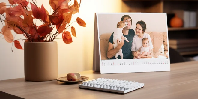 Nástenný či stolový kalendár s vlastnými fotografiami