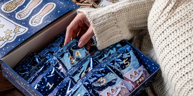 Adventný kalendár: 24 vreciek s orieškami aj ovocím