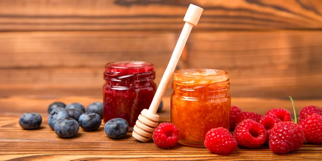 Medy s ovocím aj zázvorom: darčekové balíčky