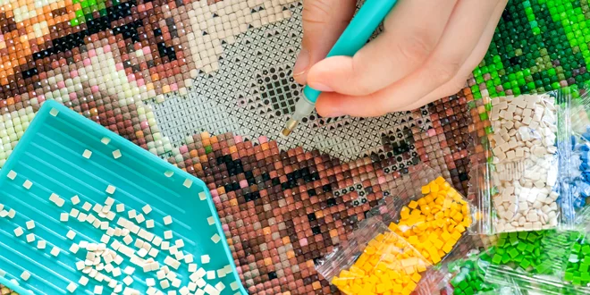 Vytvorte si obraz z vlastnej fotky: maľba podľa čísel alebo diamantové maľovanie