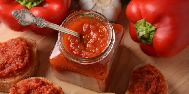 Balkánska pochúťka ajvar vyrobená českými ručičkami