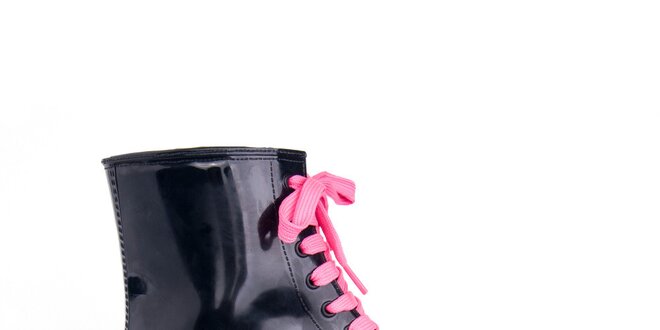 Dámské černé boty s růžovými tkaničkami Via Bellucci