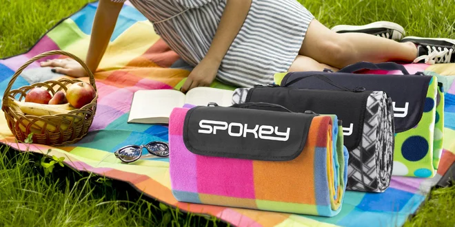 Fleecové piknikové deky s fólií a popruhem