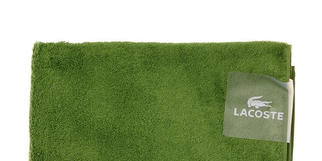 Větší trávově zelený ručník Lacoste