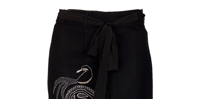 Dámská černá vlněná sukně Uttam Boutique s ornamentální výšivkou