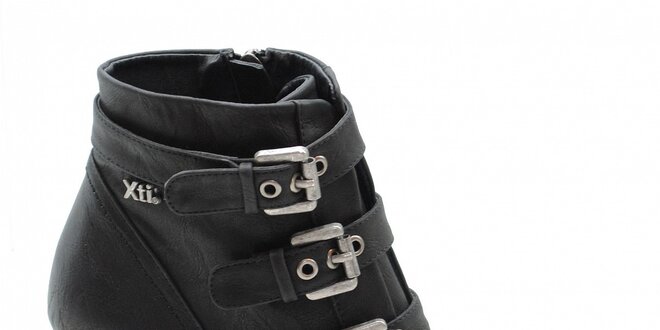 Černé kotníčkové boty s přezkami Xti