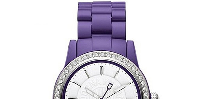 Dámské analogové hodinky s kamínky na lunetě a fialovým páskem DKNY